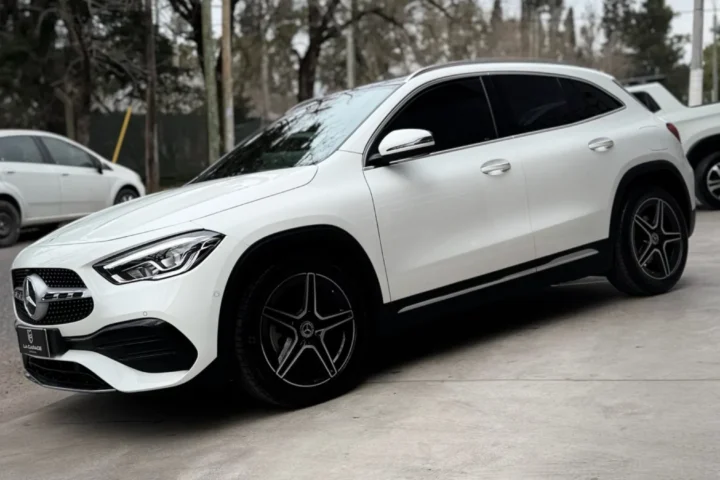 Mercedes-Benz Gla 250 4 MATIC 2023